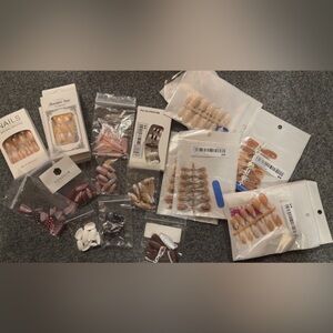 Lot of 20 Assorted Press-on Nail Tips Sets